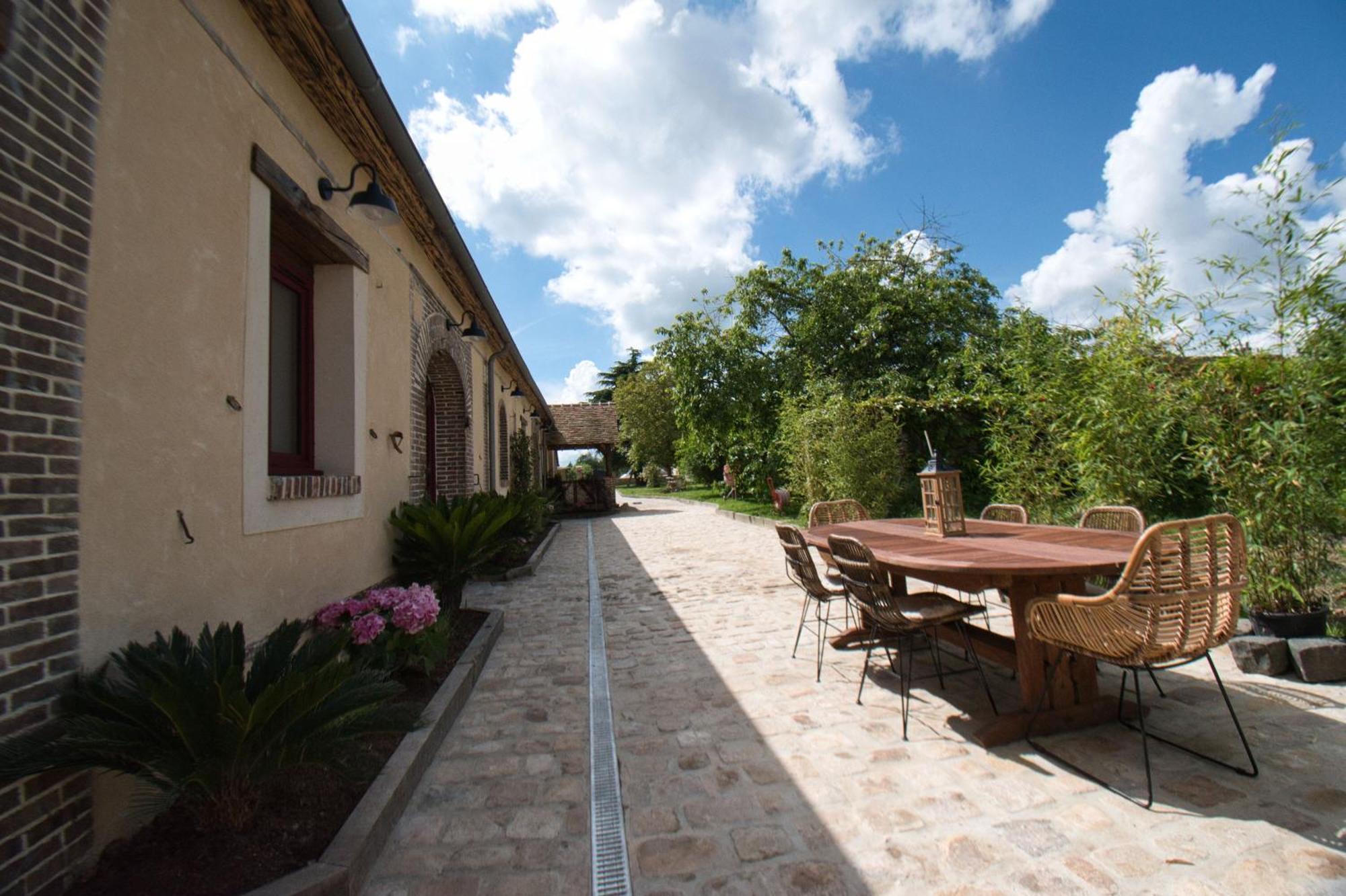 Le Relais Des Caleches - La Jungle Room Bu (Eure-et-Loir) Kültér fotó